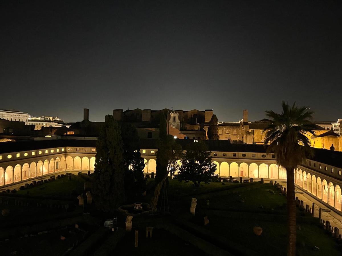 Camera X2 Con Magnifica Vista Sul Chiostro Di Michelangelo E Le Terme Di Diocleziano Roma Exterior foto